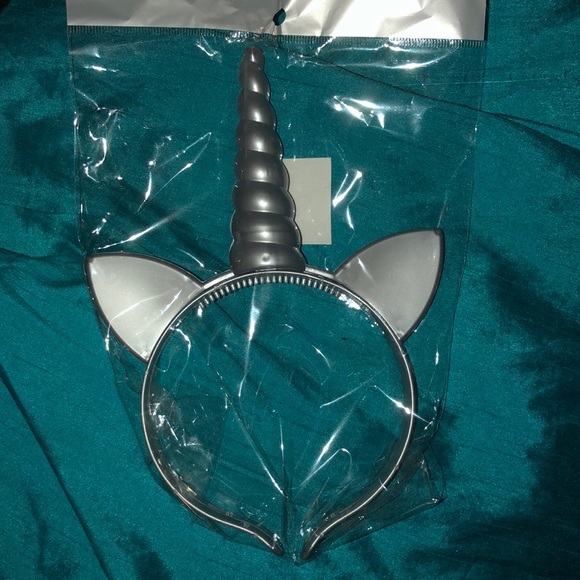🦄 Just In! 🦄 light up unicorn horn - Picture 3 of 6